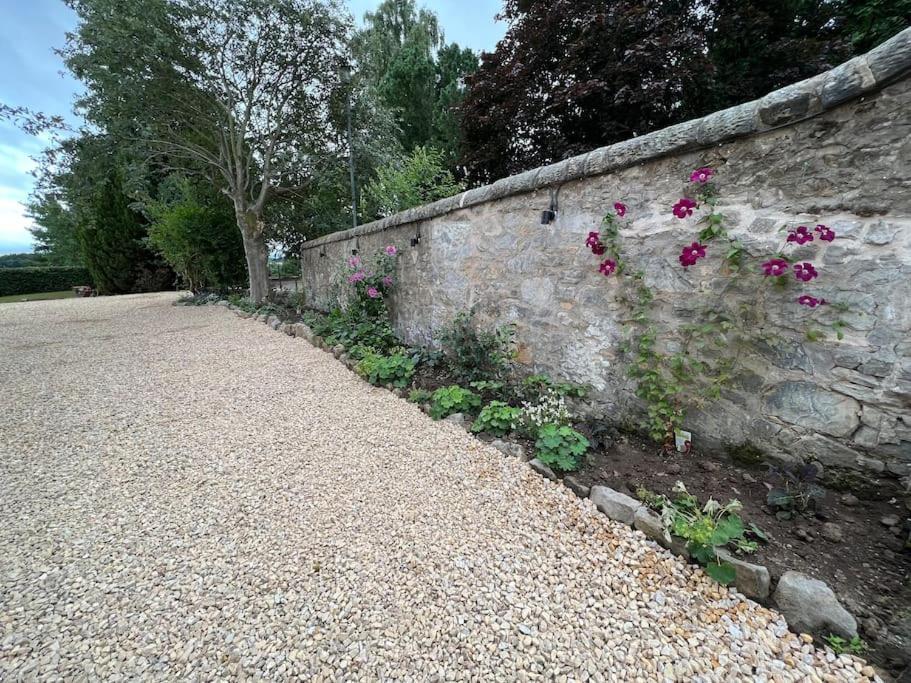 Quaint Self Contained Cottage Near Edinburgh. Loanhead 外观 照片