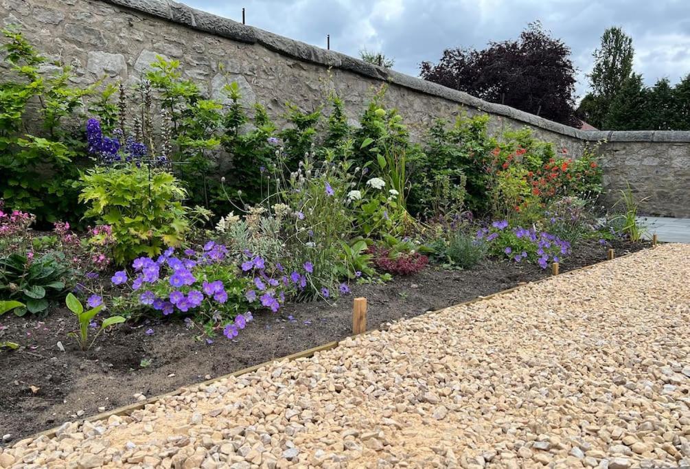Quaint Self Contained Cottage Near Edinburgh. Loanhead 外观 照片